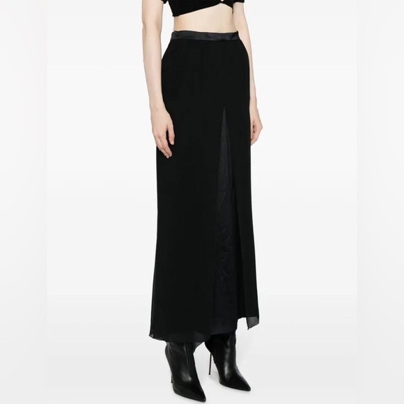 Chanel 2002 High Waisted Silk Maxi Skirt - Picture 2 of 15